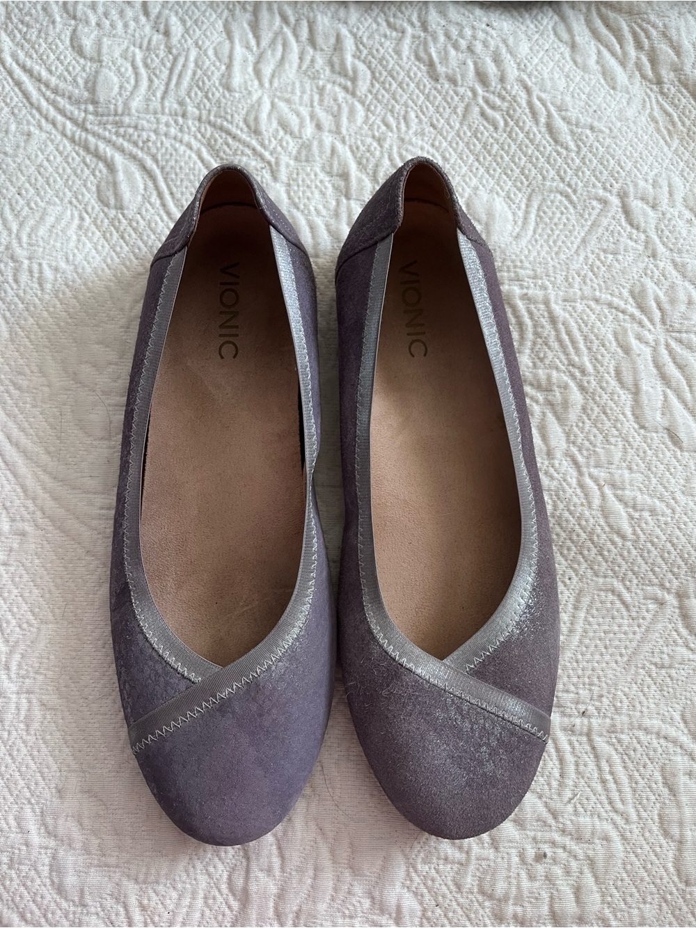 Vionic Lilac Caroll Suede Metallic slip on ballet flats WM US 9 UK 7 EU 41